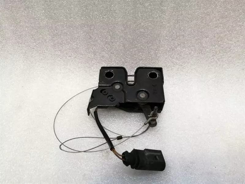 PORSCHE Porsche 911 991 Rear Lid Lock 99150405300 Tailgate Lock