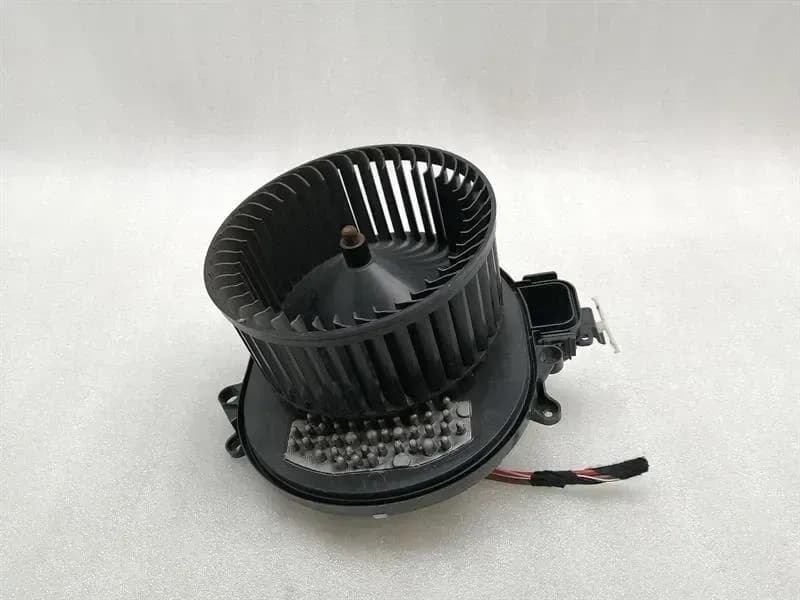 BMW BMW M4 F82 Heater Blower 64119350396 Engine Heater Fan RHD RIGHT HANDLEBAR