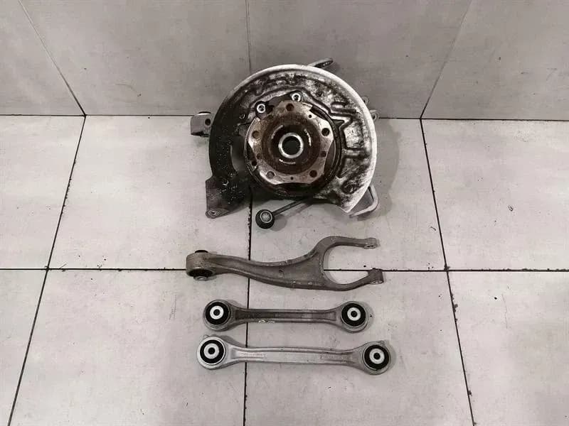 Porsche 911 991 mk2 Right Rear Hub 99133111233 Wheel Bearing Case Rear Right T