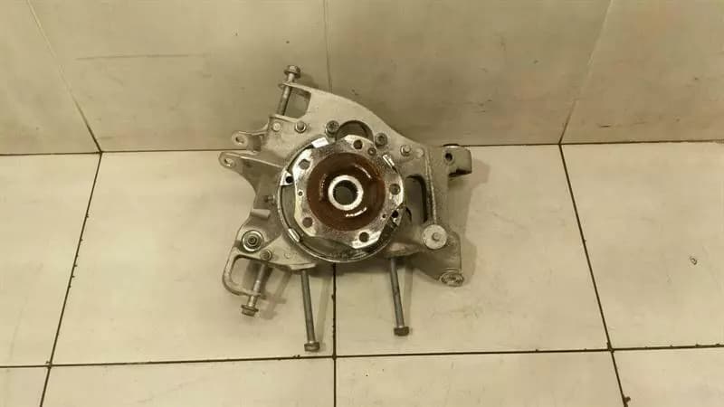 PORSCHE Porsche 911 991 Left Rear Hub 99133111133 Wheel Bearing Housing Rear Left PCCB T