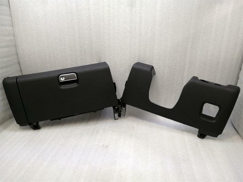 Porsche 911 991 Glovebox with Knee Cover Leather 99155220315 RHD RIGHT HANDLEBAR