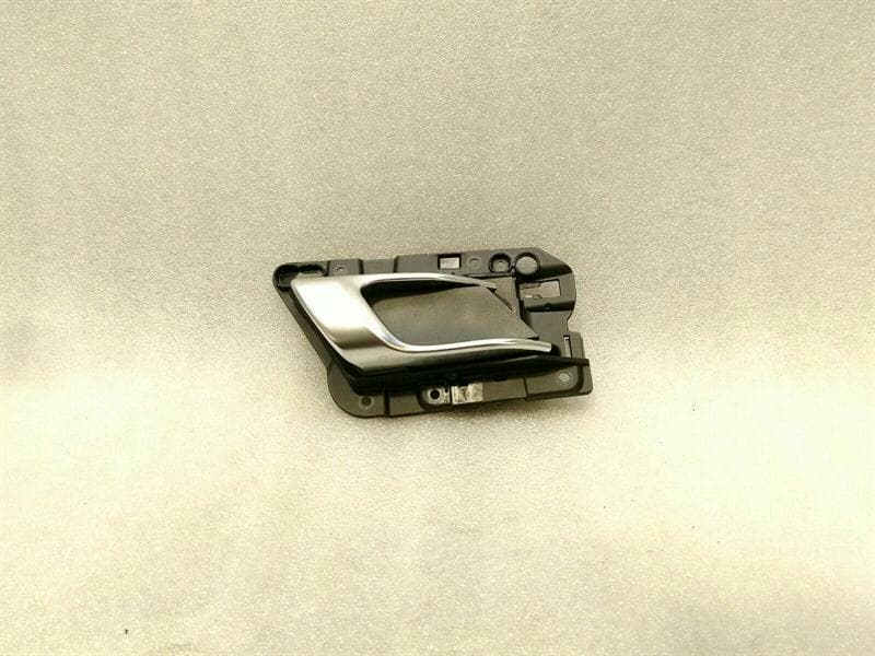 Porsche Macan 95B front right door inner handle 95B837020 door handle front right