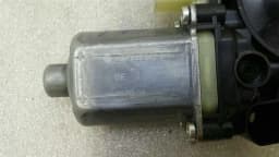 PORSCHE Porsche Macan 95b Door Window Motor 5Q0959802B Power Window Motor Front Right — thumbnail 2