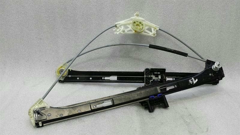 Porsche Macan 95B Left Front Door Winder 95B837461 Front Left Window
