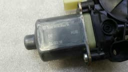 PORSCHE Porsche Macan 95B door window motor 5Q0959802A window regulator motor rear right — thumbnail 2