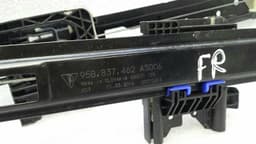 PORSCHE Porsche Macan 95B Right Front Door Winder 95B837462 Front Right Window — thumbnail 2