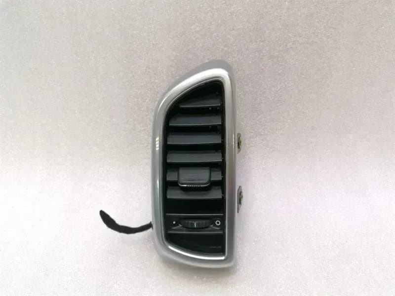 PORSCHE Porsche Cayenne 958 92a Right Air Vent 7P5819704D Ventilation Nozzle Right
