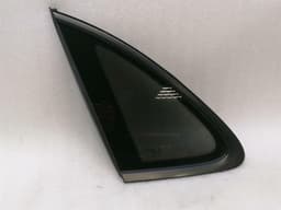 PORSCHE Porsche Macan 95b Left Rear Quarter Glass 95B845297 Door Window 1⁄4 Rear Left — thumbnail 1