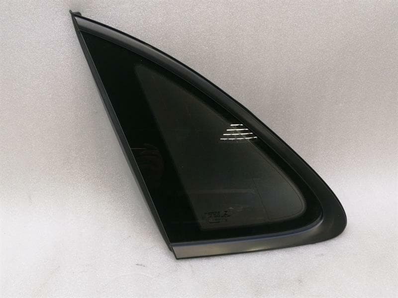 PORSCHE Porsche Macan 95b Left Rear Quarter Glass 95B845297 Door Window 1⁄4 Rear Left