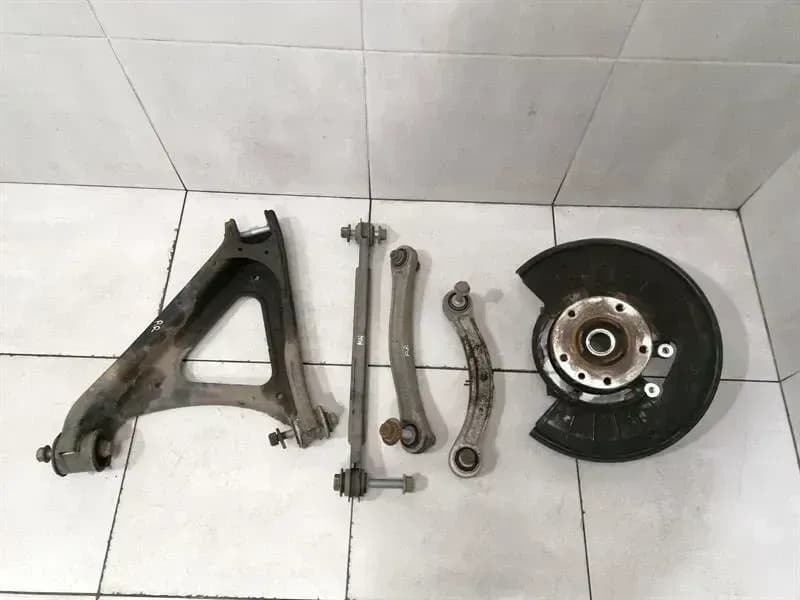 PORSCHE Porsche Cayenne 958 92A Right Rear Hub Set 95833161201 Wheel Bearing Housing Rear RE