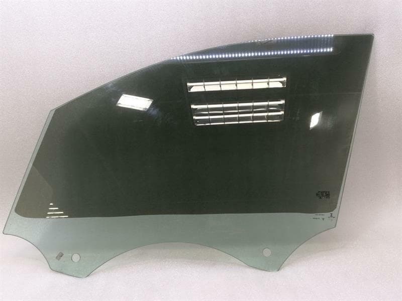 PORSCHE Porsche Macan 95B left front door glass 95B845201 door window front left