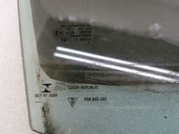 PORSCHE Porsche Macan 95b Right Front Door Glass 95B845202 Door Window Front Right — thumbnail 3