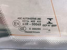 PORSCHE Porsche Macan 95b Left Rear Quarter Glass 95B845297 Door Window 1⁄4 Rear Left — thumbnail 9