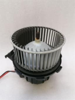 PORSCHE Porsche Macan 95B Heater Blower 8T0820521F Motor Heating Fan RHD — thumbnail 2