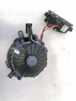 PORSCHE Porsche Macan 95B Heater Blower 8T0820521F Motor Heating Fan RHD — thumbnail 5