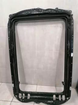 PORSCHE Porsche Macan 95B Sunroof Frame 95B877041C Panorama Frame ROOF FRAME — thumbnail 1