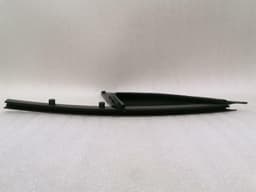 PORSCHE Porsche Macan 95B Right Front 1/4 Glass 95B845114 Door Panel 1/4 Front Right — thumbnail 3