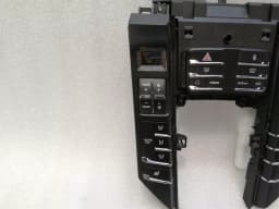 PORSCHE Porsche Cayenne 958 Center Console Switch 7P5907040AD Climate Control Panel Switch — thumbnail 5
