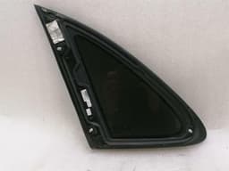PORSCHE Porsche Macan 95B Right Rear Quarter Glass 95B845298 Door Glass 1/4 Rear Right — thumbnail 2
