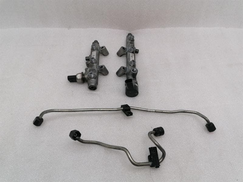 PORSCHE Porsche Macan 95B Fuel Rail 059130090CN Fuel Injection Moulding Pipe Manifold