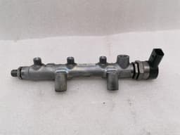 PORSCHE Porsche Macan 95B Fuel Rail 059130090CN Fuel Injection Moulding Pipe Manifold — thumbnail 8