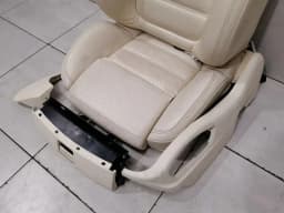 PORSCHE Porsche Cayenne 958 GTS Sport FLH Seat Leather 7P5881775 Front Left Seat Leather — thumbnail 4