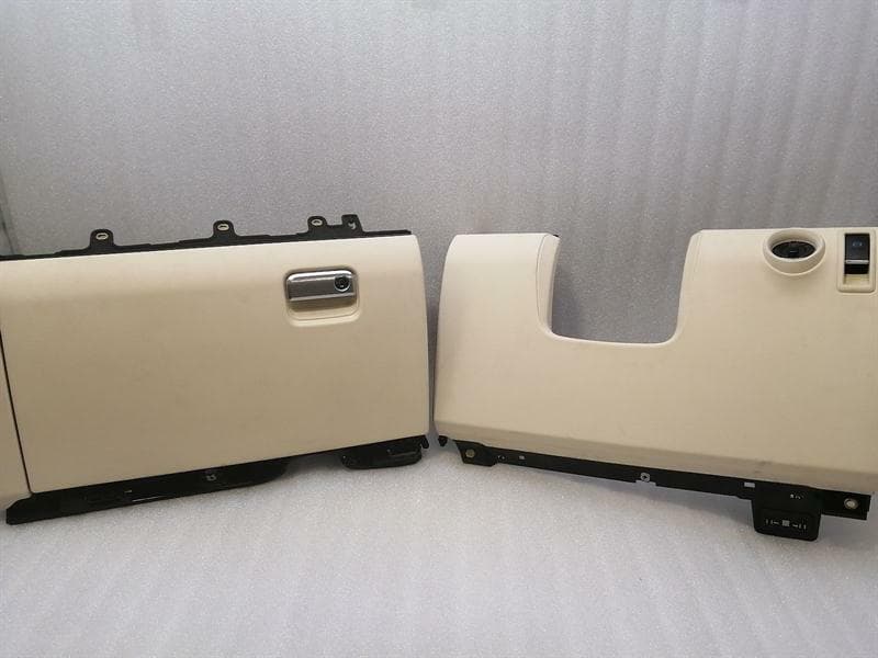PORSCHE PORSCHE CAYENNE 958 92A Glovebox LEATHER 7P5857921A RHD RIGHT HANDLE CREAM