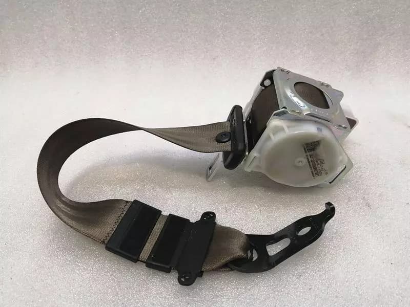 PORSCHE Porsche Cayenne 958 RLH seat belt 7N0857737DE seat belt rear left