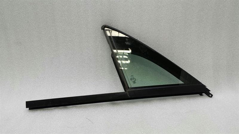 PORSCHE Porsche Cayenne 958 92A Righ Front 1/4 Glass 7P6845114 Door Panel 1/4 Front Right