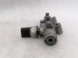 PORSCHE Porsche Cayenne 958 92a Fuel Rail 057130764AE Injection Strip Pipe Distributor SET — thumbnail 5