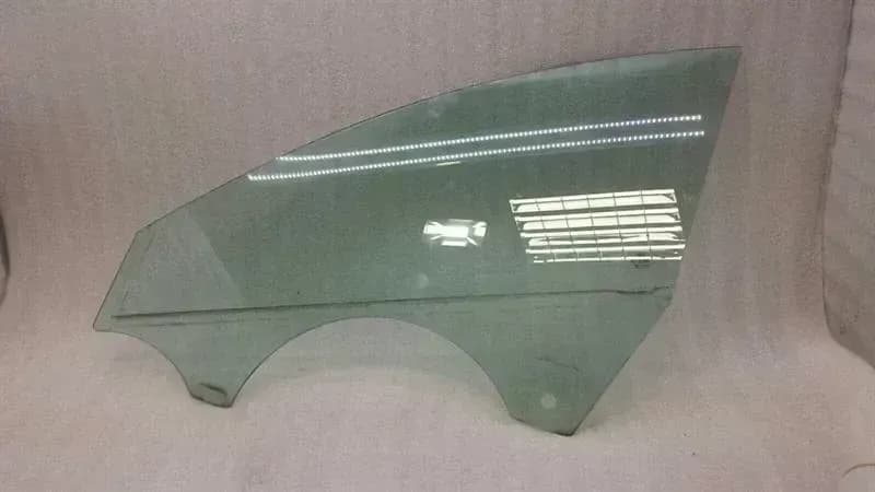 AUDI Audi A7 4G left front door glass door window front left.