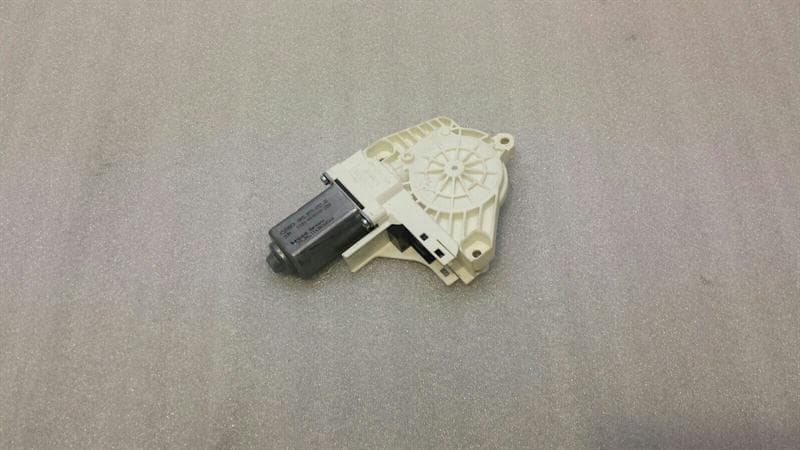 AUDI Audi A7 4G rear right door window motor 8K0959801B window regulator motor