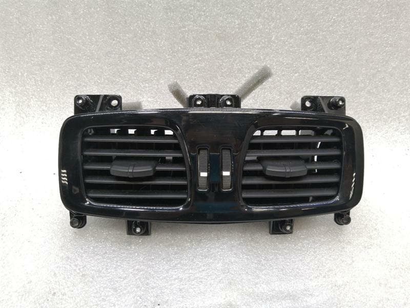 ASTON MARTIN Aston Martin Vantage V8 Center Air Vent 4G43-046B30-BB Vent Center
