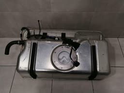 ASTON MARTIN Aston Martin Vantage V8 Fuel Tank DG33-9C133-AD Fuel Tank — thumbnail 7