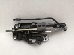 ASTON MARTIN Aston Martin Vantage V8 Right Roof Latch 4G43-L51270-AA Top Lock Right — thumbnail 5