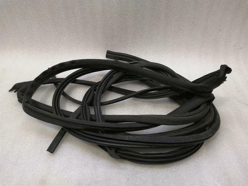 ASTON MARTIN ASTON MARTIN VANTAGE V8 Volante Door Seal 6G33-L20708-AC Door Seals