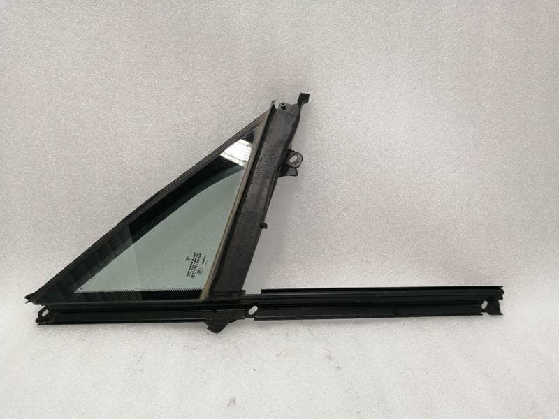 PORSCHE Porsche Panamera 970 Right Front 1/4 Glass 97054231202 Door Window 1/4 Front Right