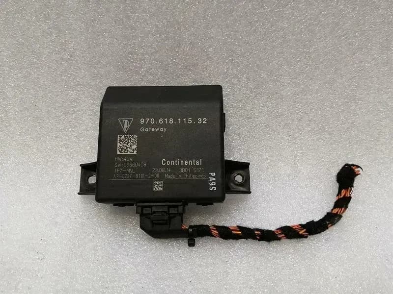PORSCHE Porsche Panamera 970 Gateway Electronic Module 97061811532 Gateway Control Unit