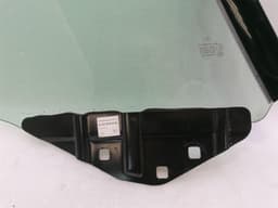 MERCEDES-BENZ Mercedes SL R231 right rear quarter glass A2316700406 door window 1/4 rear right — thumbnail 3