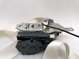 MERCEDES-BENZ Mercedes SL R231 right front seatbelt A2318601885 seat belt front right — thumbnail 8