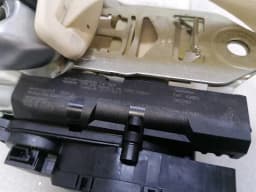 MERCEDES-BENZ Mercedes SL R231 right seatbelt A2318601485 seat belt front porcelain 1b92 — thumbnail 8