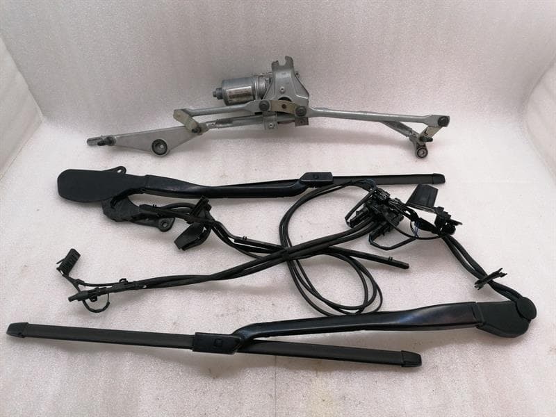 MERCEDES-BENZ MERCEDES SL R231 FRONT WIPER ENGINE A2318200640 RHD RIGHT HAND DRIVE