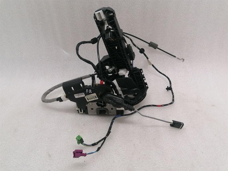 Mercedes SL R231 Right Door Lock A2047203635 RIGHT HANDLE RHD