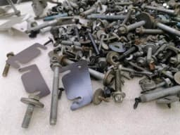MERCEDES-BENZ Mercedes SL R231 SCREENS BOLTS FROM ONE CAR SET SCREWS — thumbnail 3