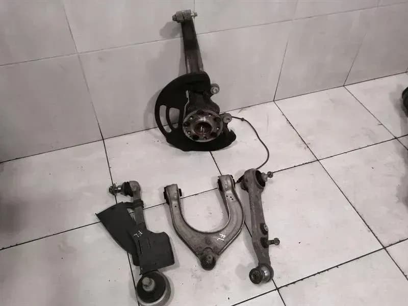 Mercedes SL R231 Left Front Hub Set A2313320701 Wheel Bearing Housing Front Left Set