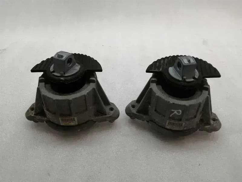 MERCEDES-BENZ MERCEDES SL R231 ENGINE MOUNT A2312400917 ENGINE MOUNT SET