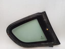 MASERATI Maserati Granturismo M145 left rear quarter glass 82076400 door window rear Li — thumbnail 3