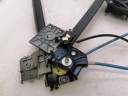 MASERATI Maserati Granturismo M145 Right Door Winder 069912100 Window Regulator Front Right — thumbnail 9
