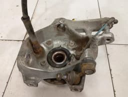 MASERATI Maserati Granturismo M145 Right Rear Hub 980139916 Rear Wheel Bearing Housing 197118 — thumbnail 6