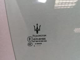 MASERATI Maserati Granturismo M145 right front door glass 68363200 door window front right — thumbnail 6